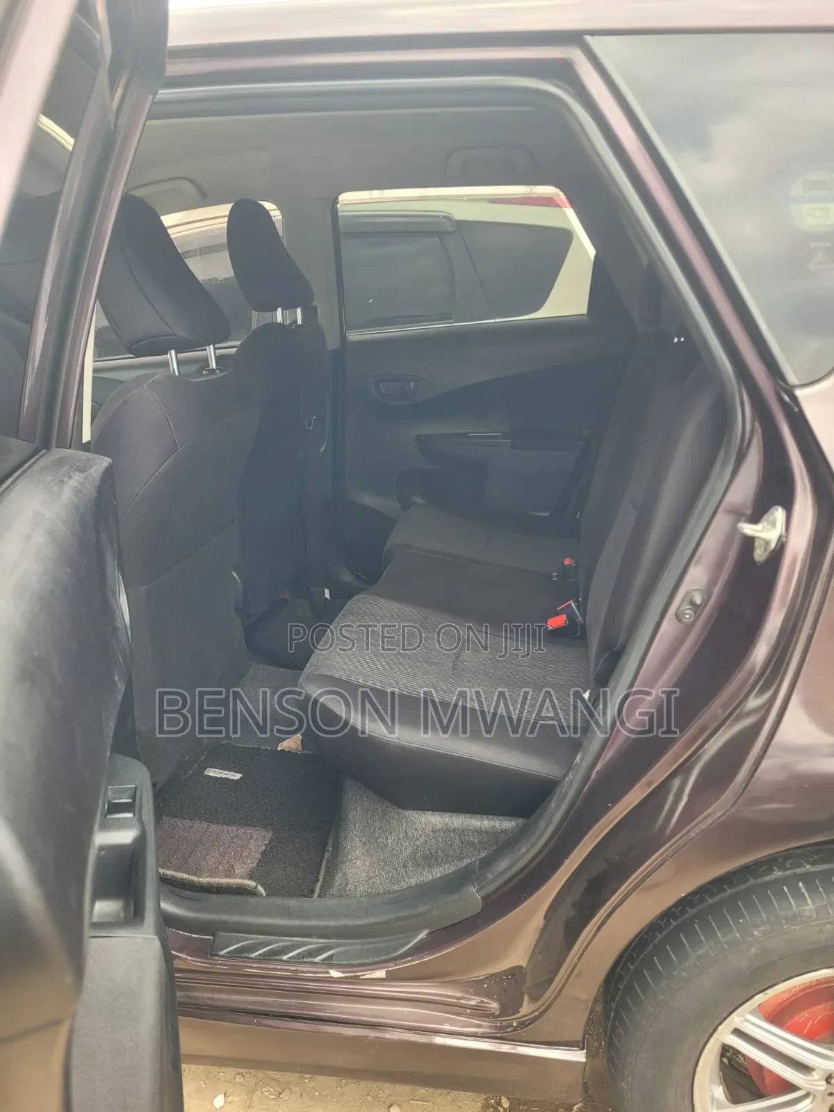 Subaru Trezia 2013 Maroon