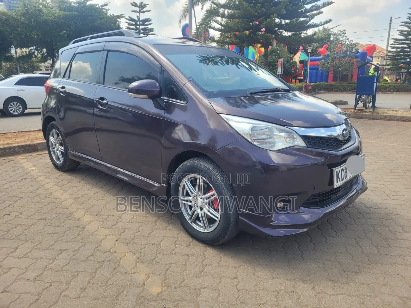 Subaru Trezia 2013 Maroon