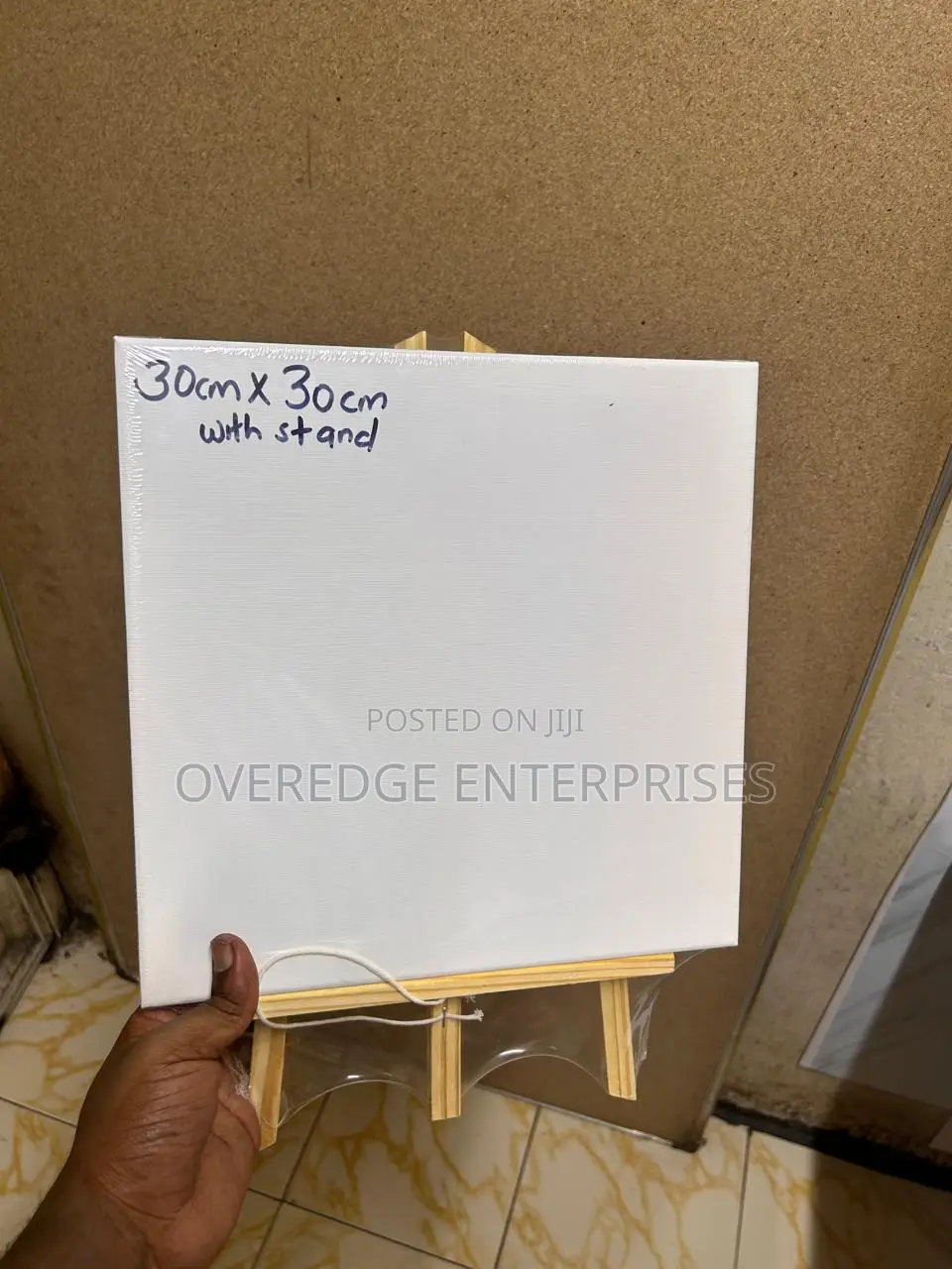All Sizes Canvases and Easel Stand