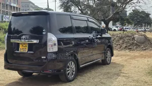 Toyota Voxy 2012 Red