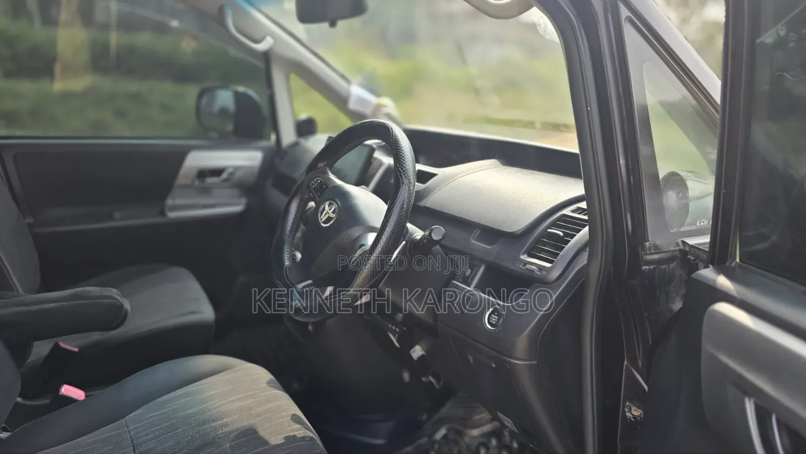 Toyota Voxy 2012 Red
