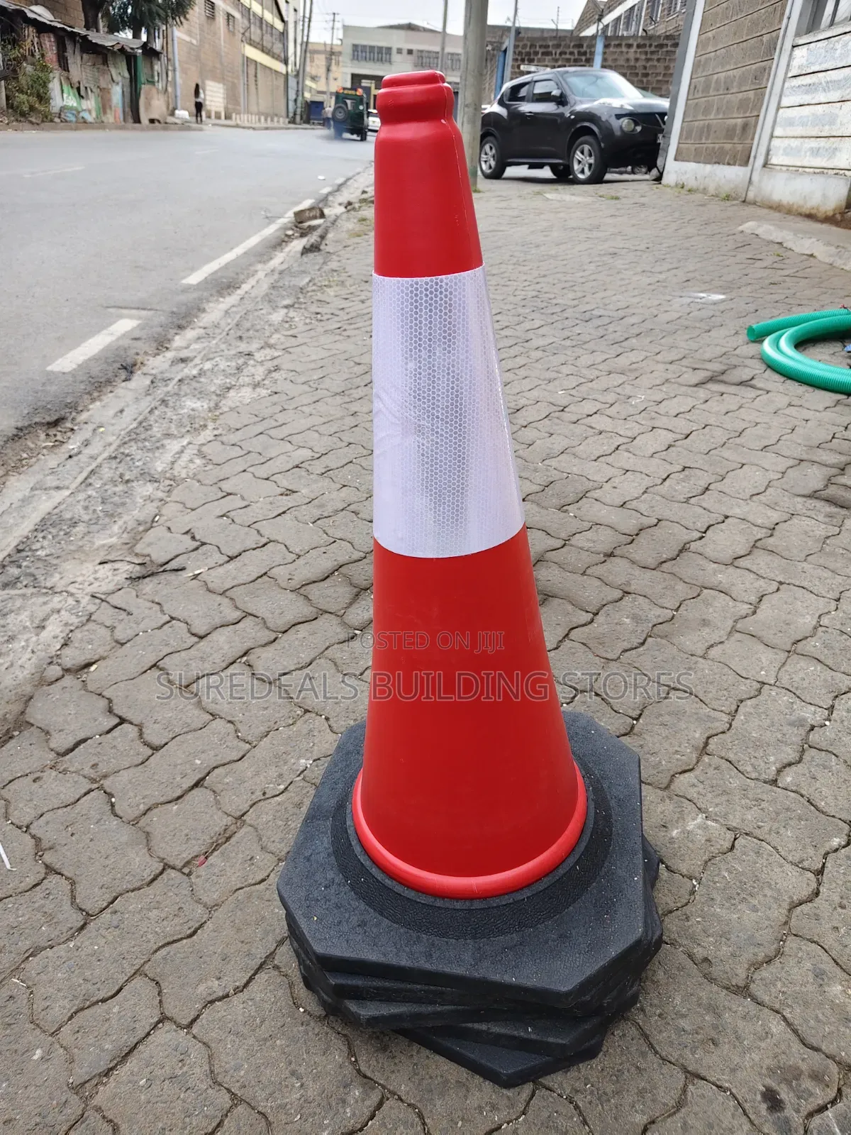 High-visibility Traffic Cones, 75cm