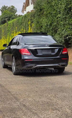 Mercedes-Benz E300 2019 Black