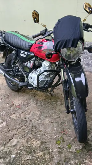 Bajaj Boxer X125 2023 Red