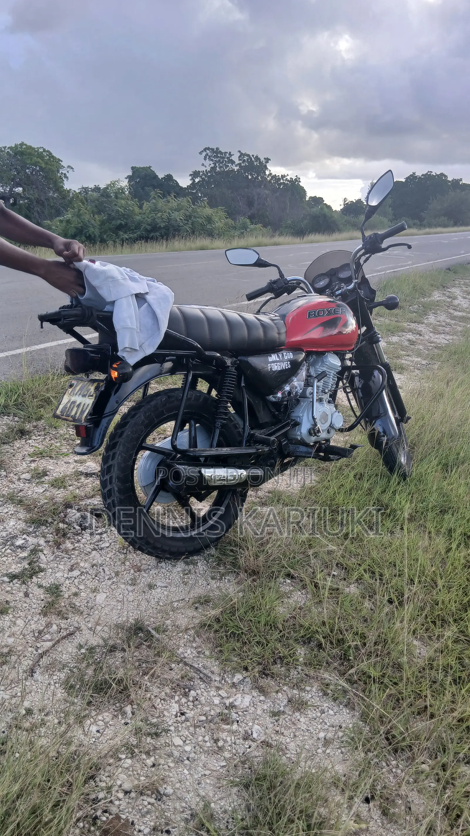 Bajaj Boxer X125 2023 Red