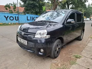 Toyota Sienta 2014 Black