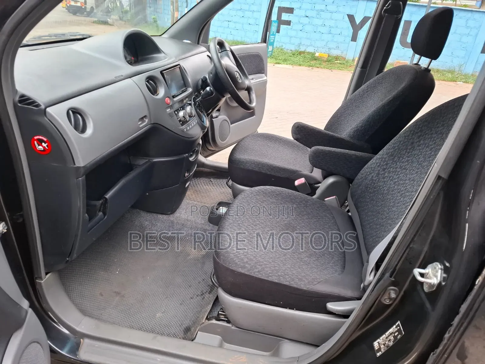Toyota Sienta 2014 Black