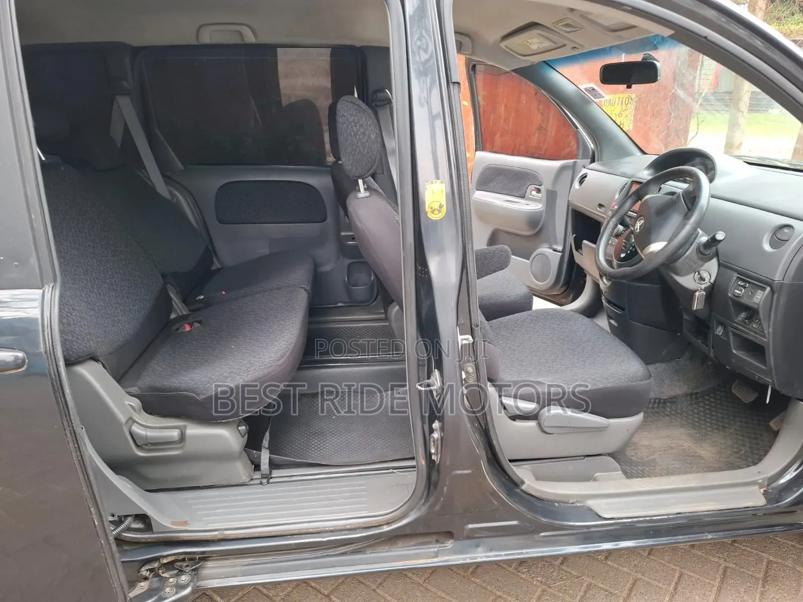 Toyota Sienta 2014 Black