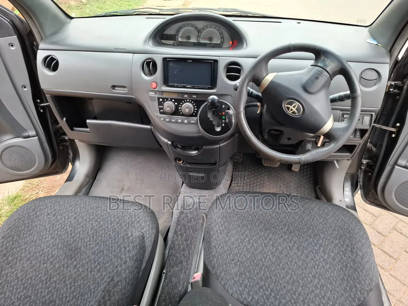 Toyota Sienta 2014 Black