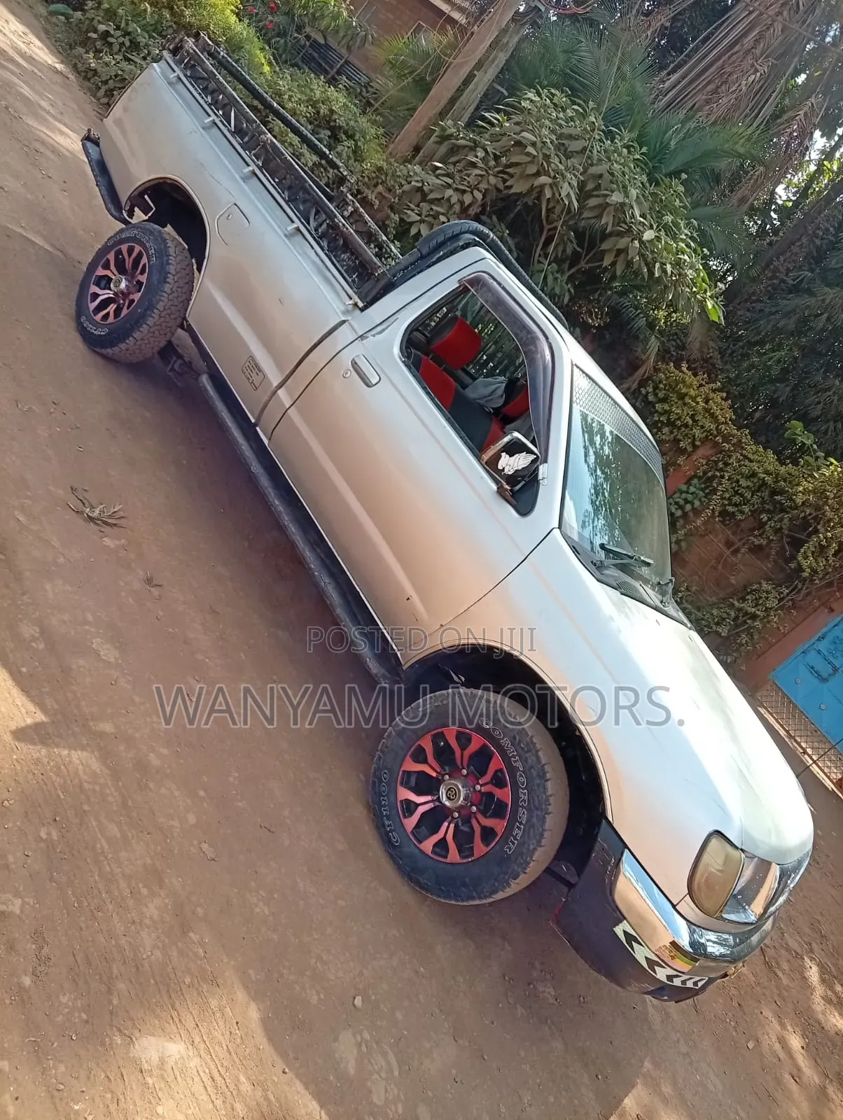 Nissan Hardbody 2000 Gray