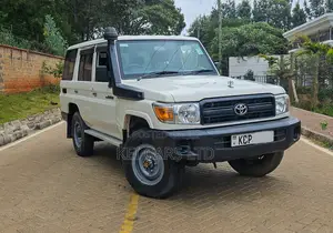 Toyota Land Cruiser 76 Series 2017 White