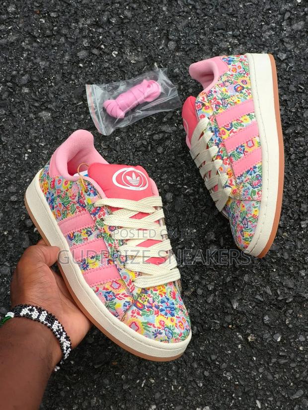 Floral Adidas - thumbnail 2