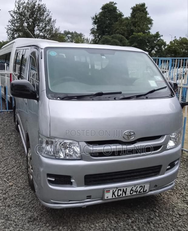 Toyota HiAce 2011 Silver - thumbnail 2