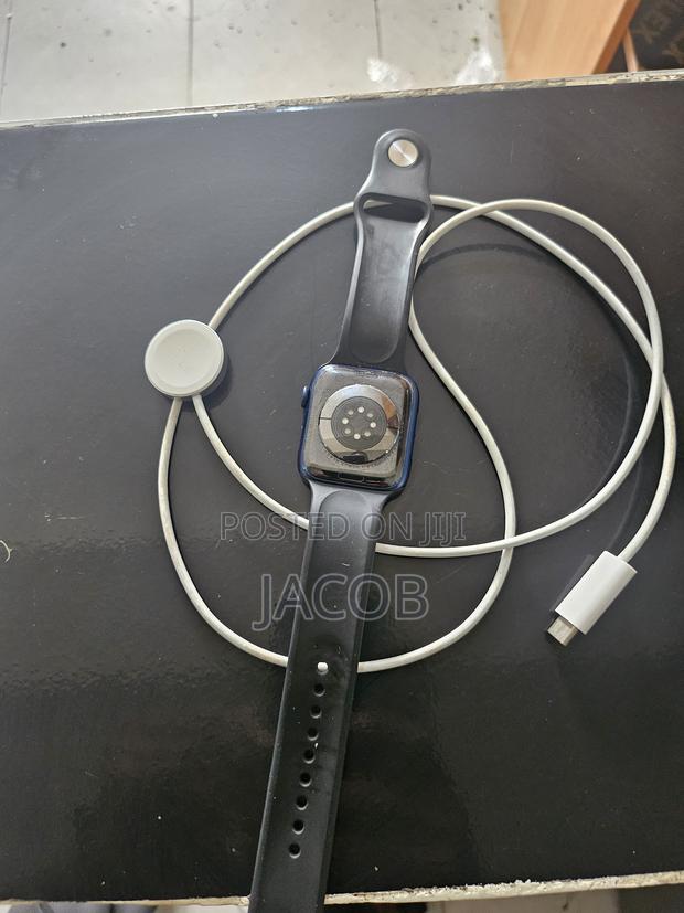 Apple Watch Series 6 44mm - thumbnail 2