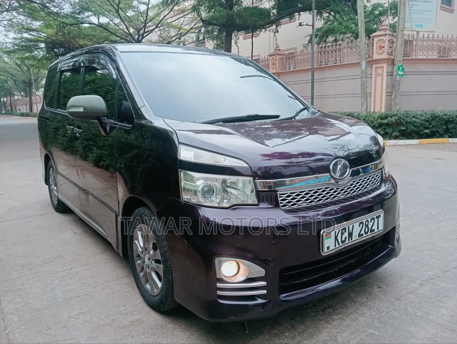 Toyota Voxy 2012 Purple