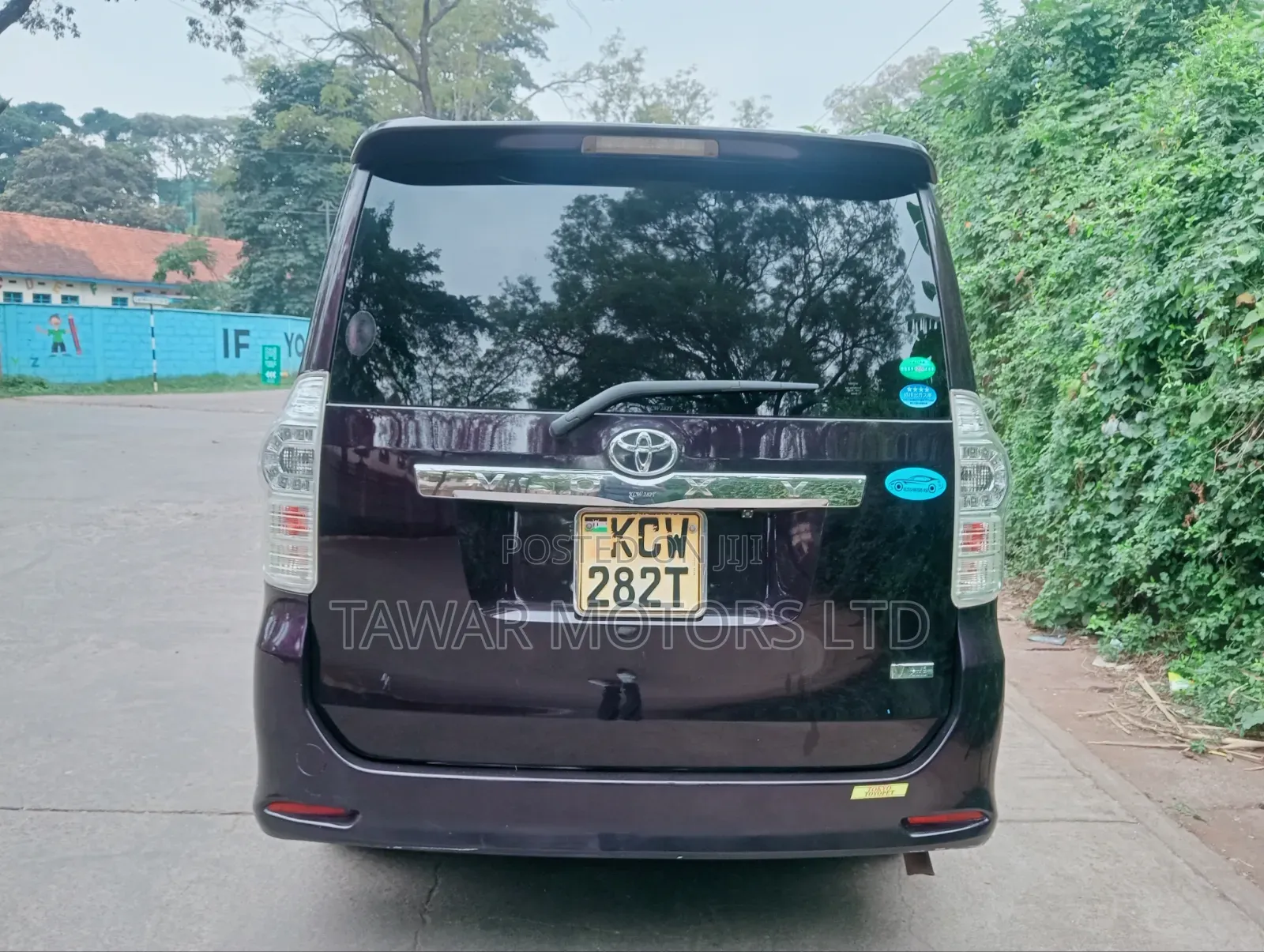 Toyota Voxy 2012 Purple