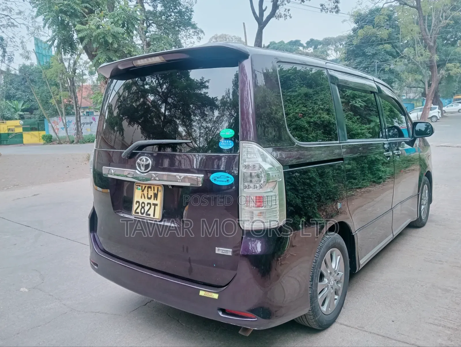Toyota Voxy 2012 Purple