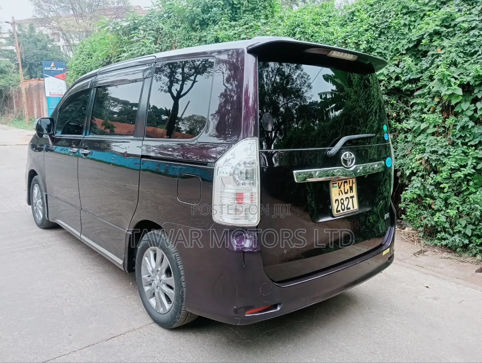 Toyota Voxy 2012 Purple