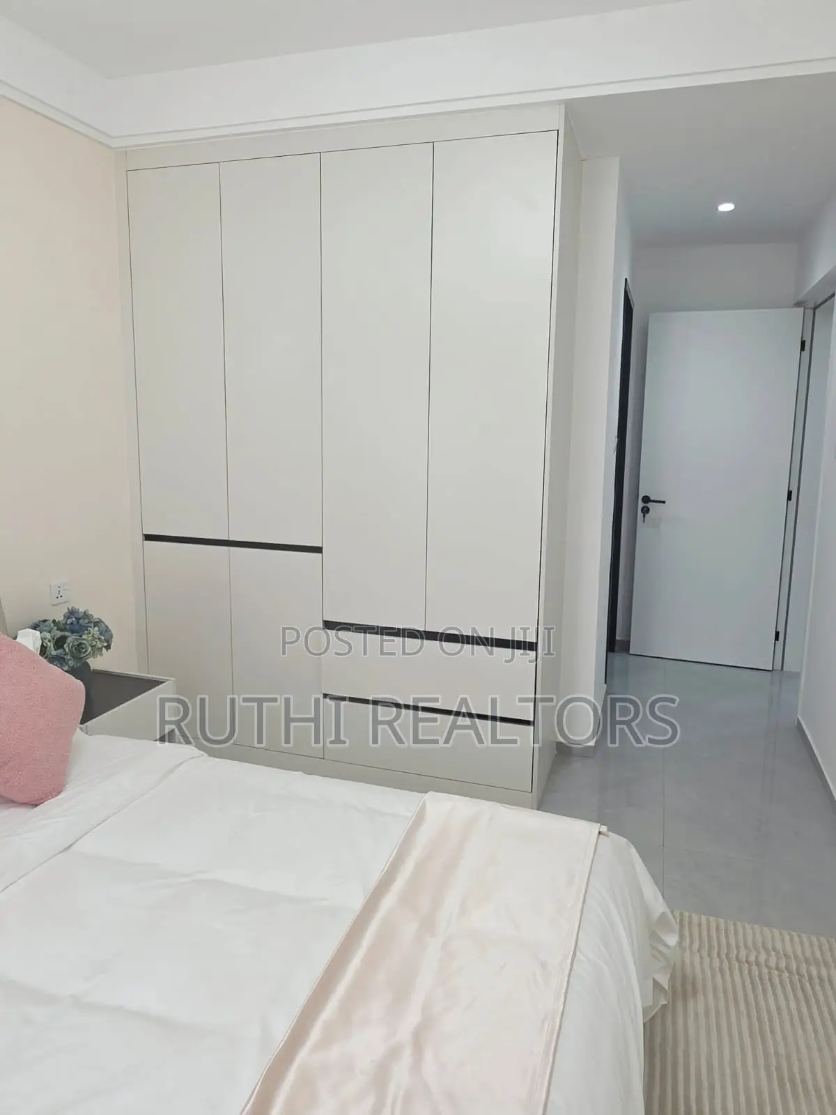 3bdrm Apartment in Kilimani, Hurlingham for sale