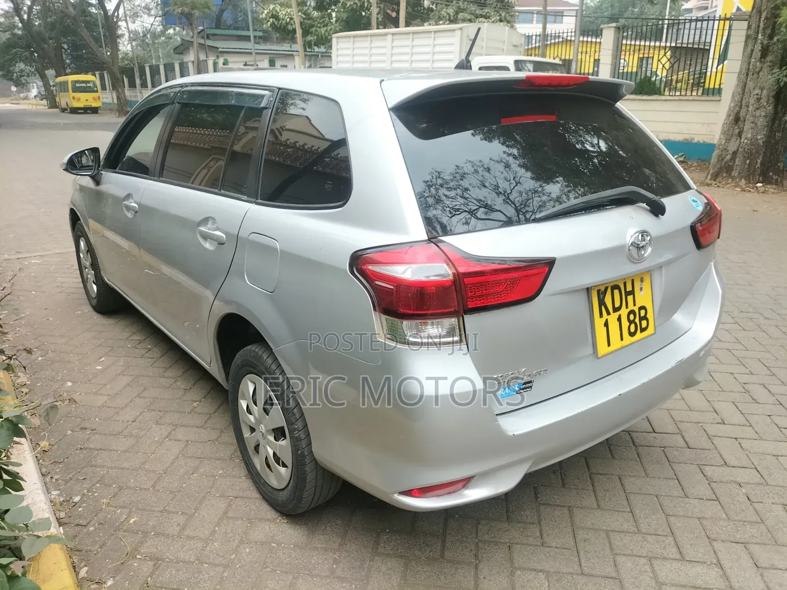 Toyota Corolla Fielder 2015 Silver