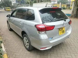 Toyota Corolla Fielder 2015 Silver