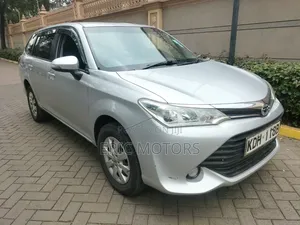 Toyota Corolla Fielder 2015 Silver