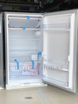 Von 90-Liter Single Door Mini Fridge