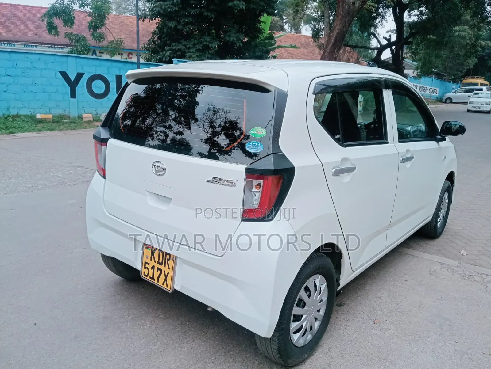 Daihatsu Mira 2017 White