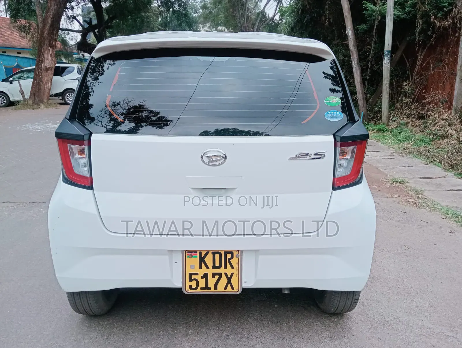 Daihatsu Mira 2017 White