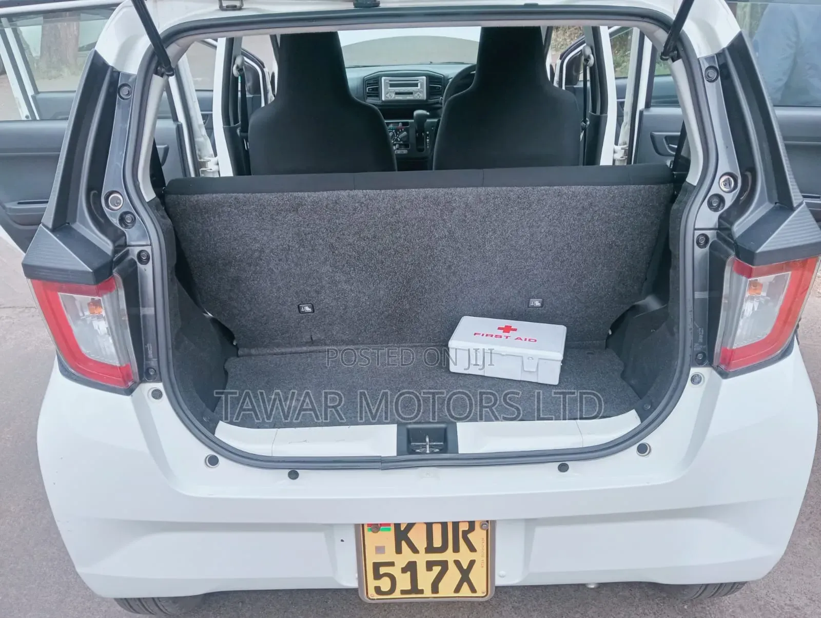 Daihatsu Mira 2017 White