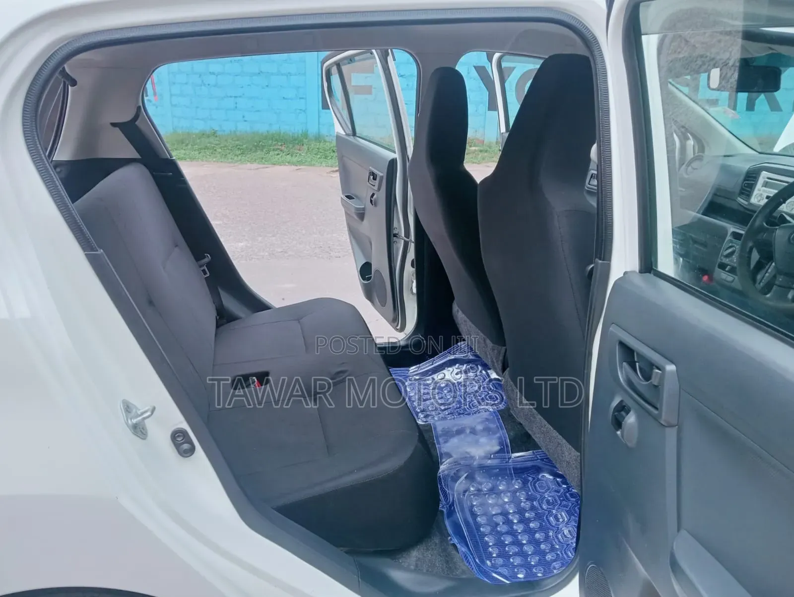 Daihatsu Mira 2017 White