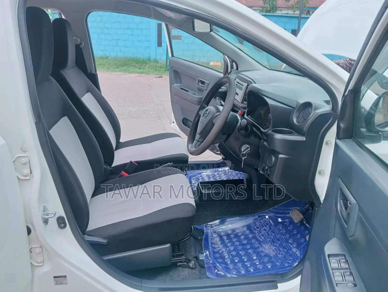 Daihatsu Mira 2017 White