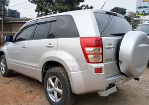 Suzuki Escudo 2006 Silver
