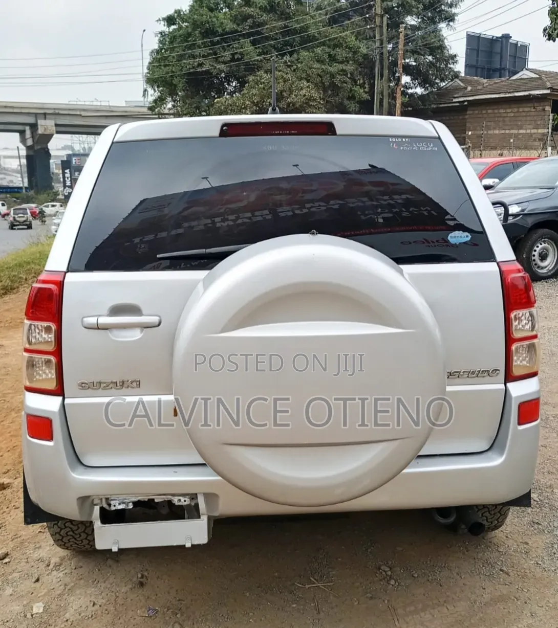Suzuki Escudo 2006 Silver