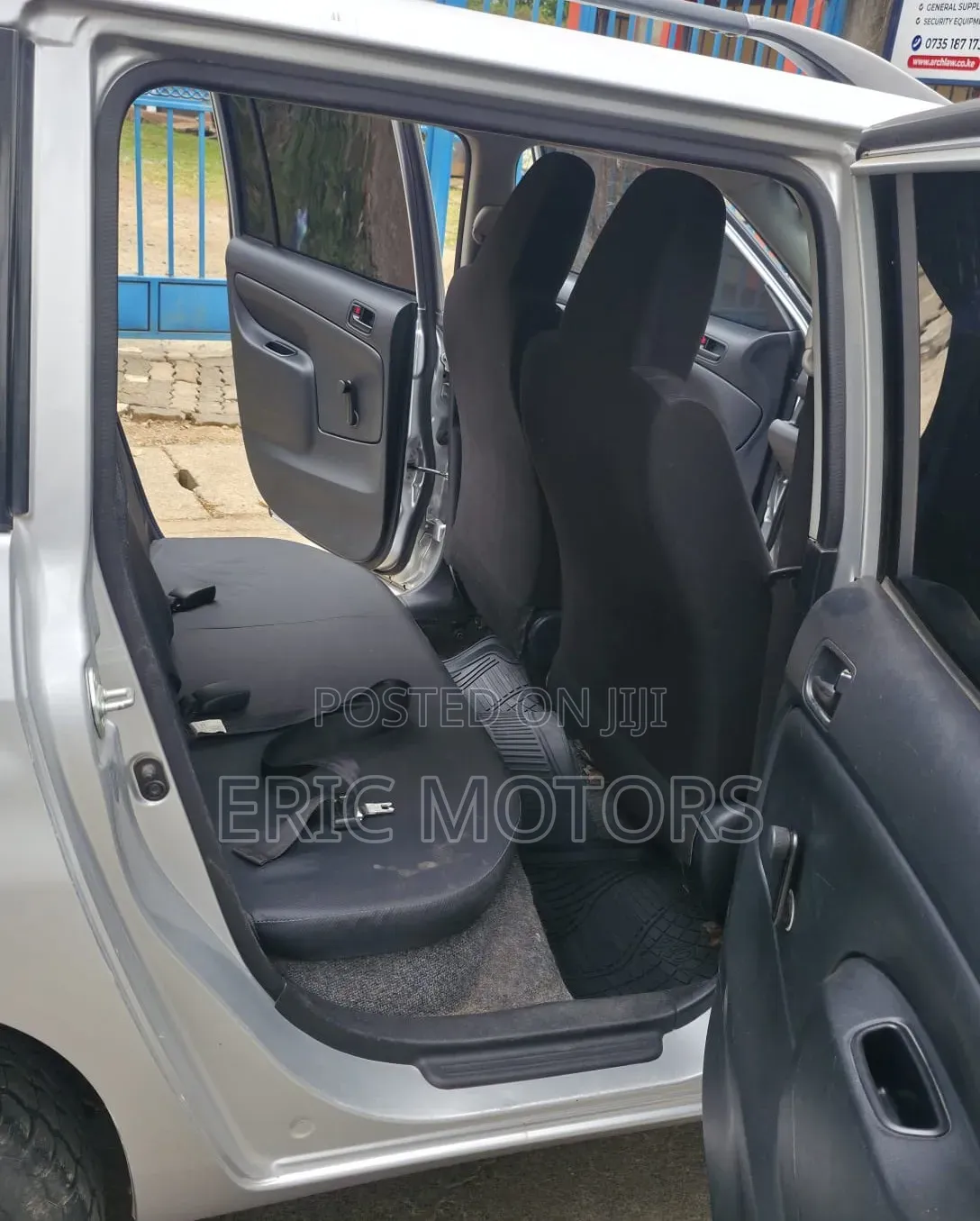 Toyota Probox 2018 Silver