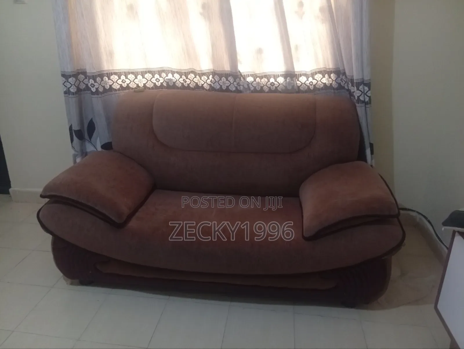 5 Seater Chair. Unique Butterfly.