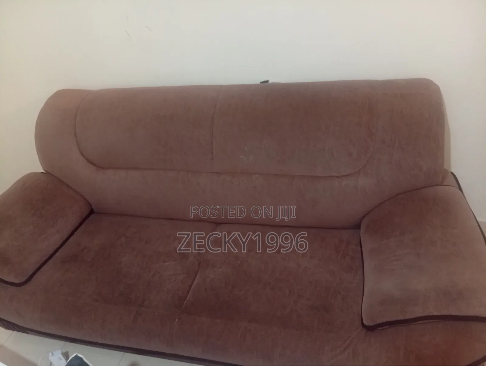 5 Seater Chair. Unique Butterfly.