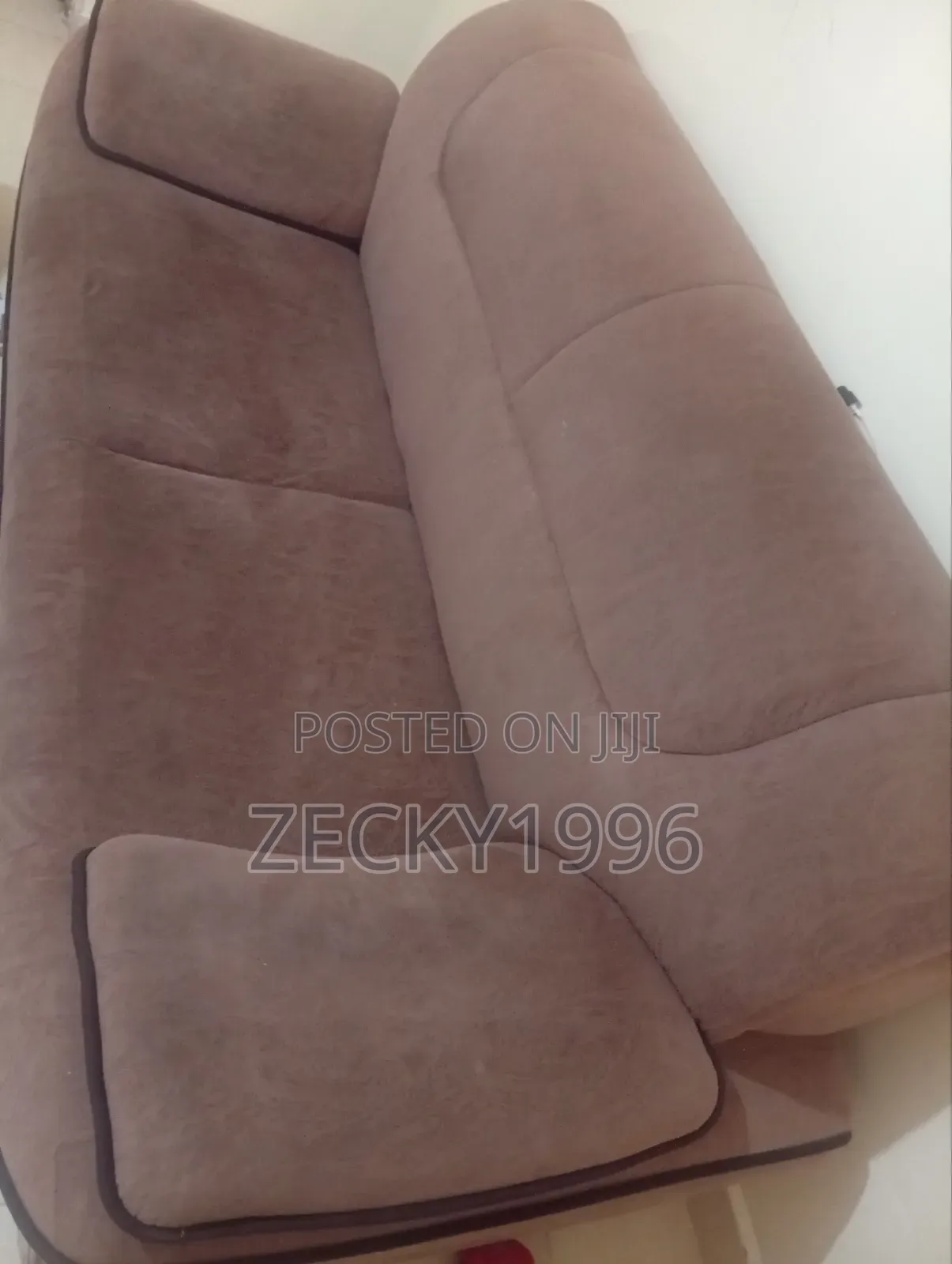 5 Seater Chair. Unique Butterfly.