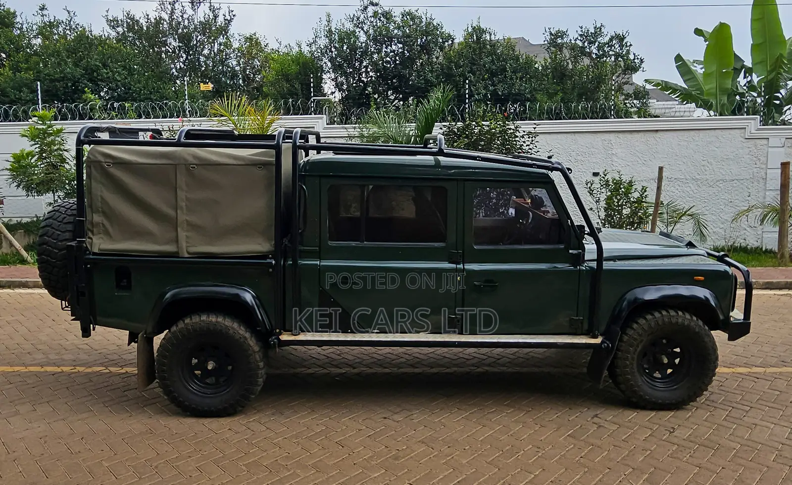 Land Rover Defender 1988 Green