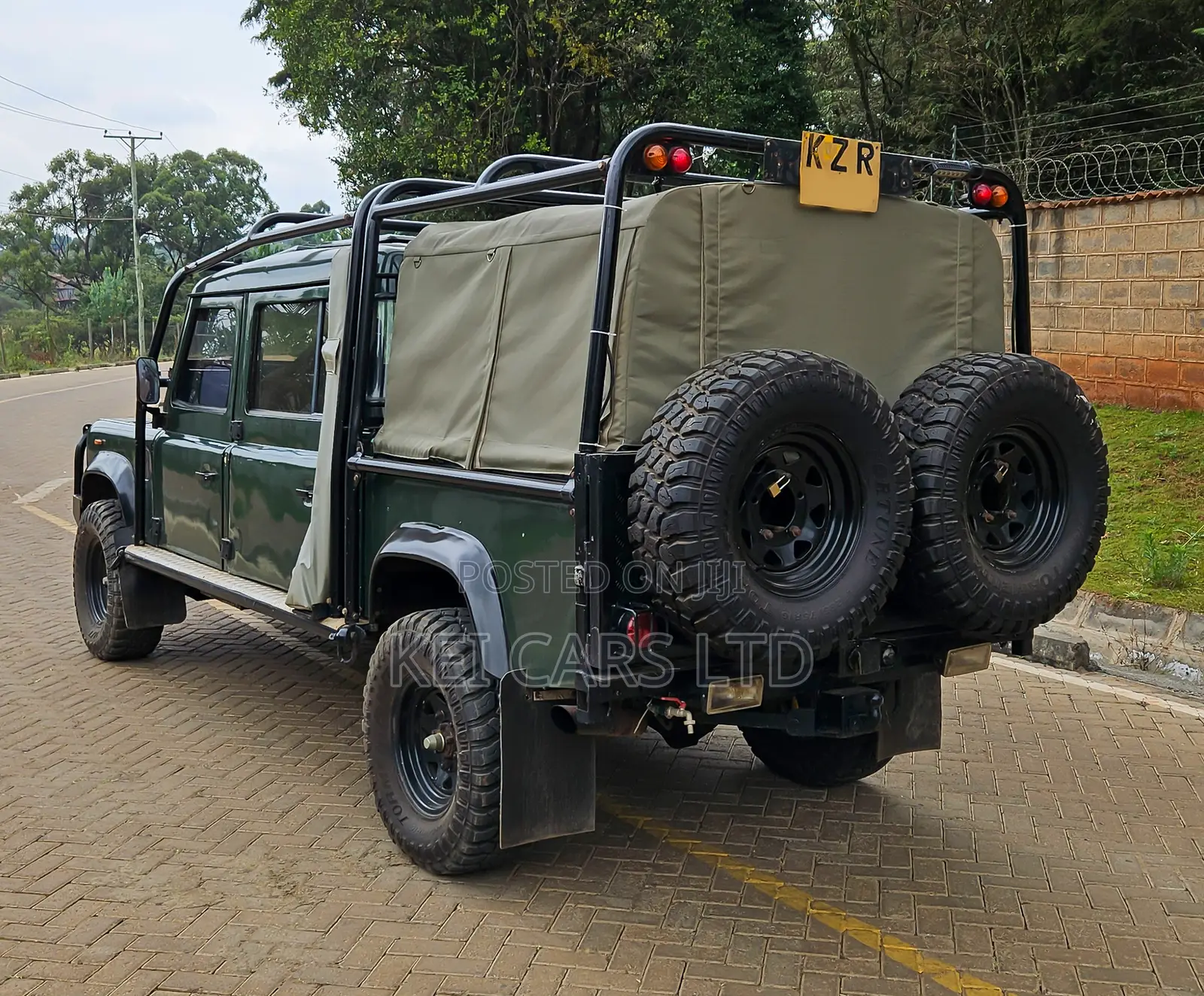 Land Rover Defender 1988 Green