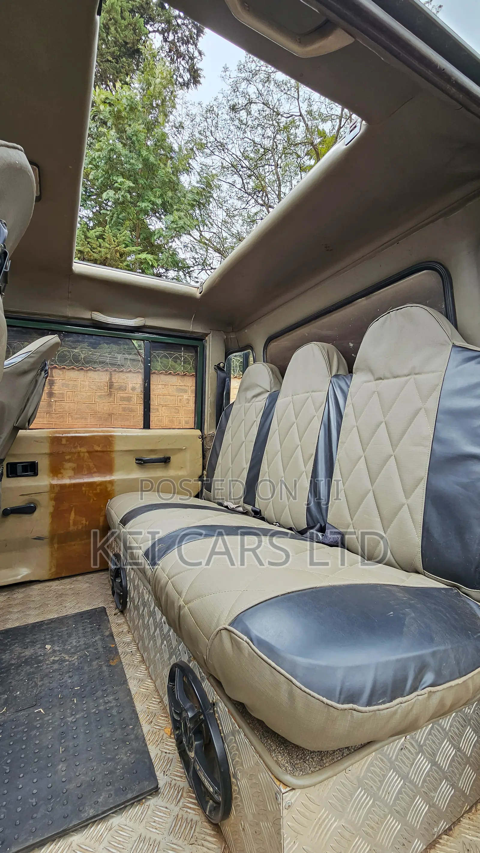 Land Rover Defender 1988 Green