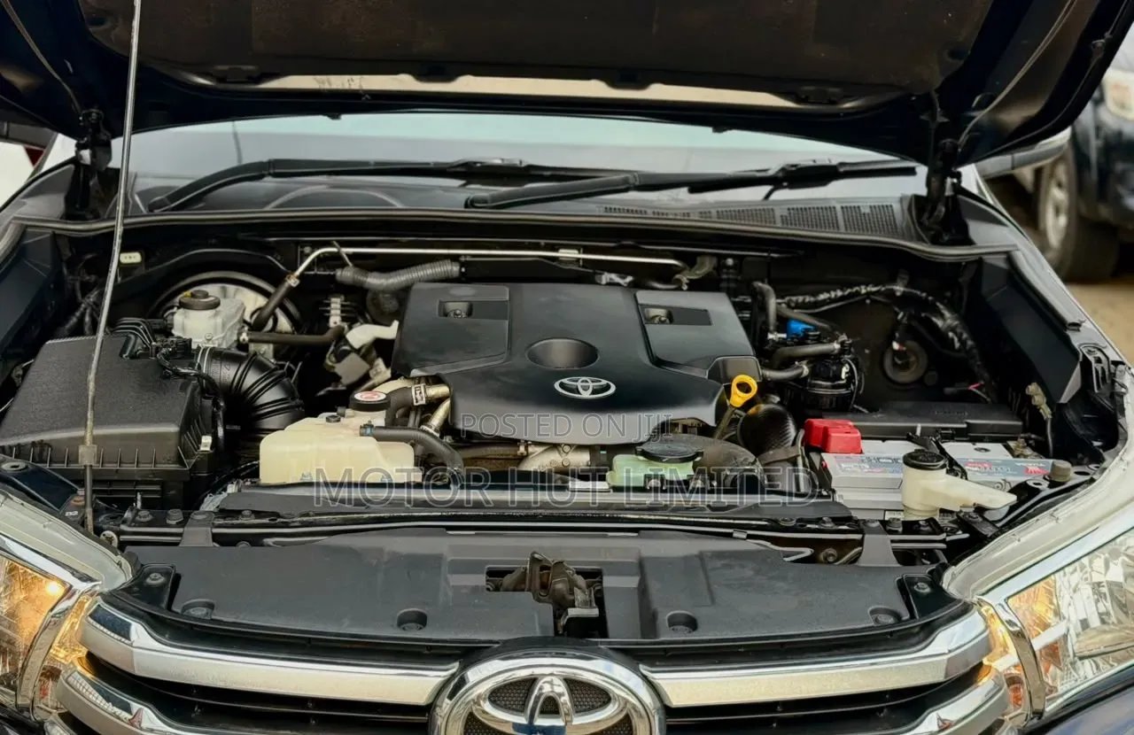 Toyota Hilux 2019 Black