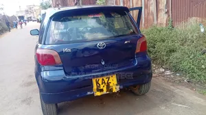 Toyota Vitz 2000 Blue