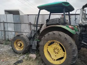 Tractor John Deer