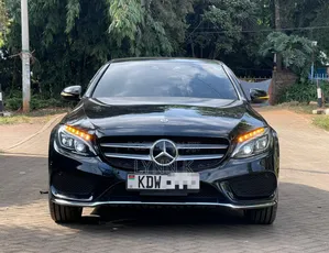 Mercedes-Benz C200 2018 Black