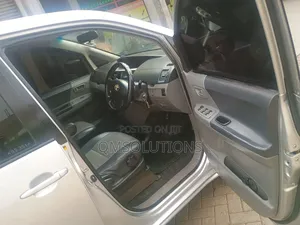 Toyota Voxy 2006 Silver