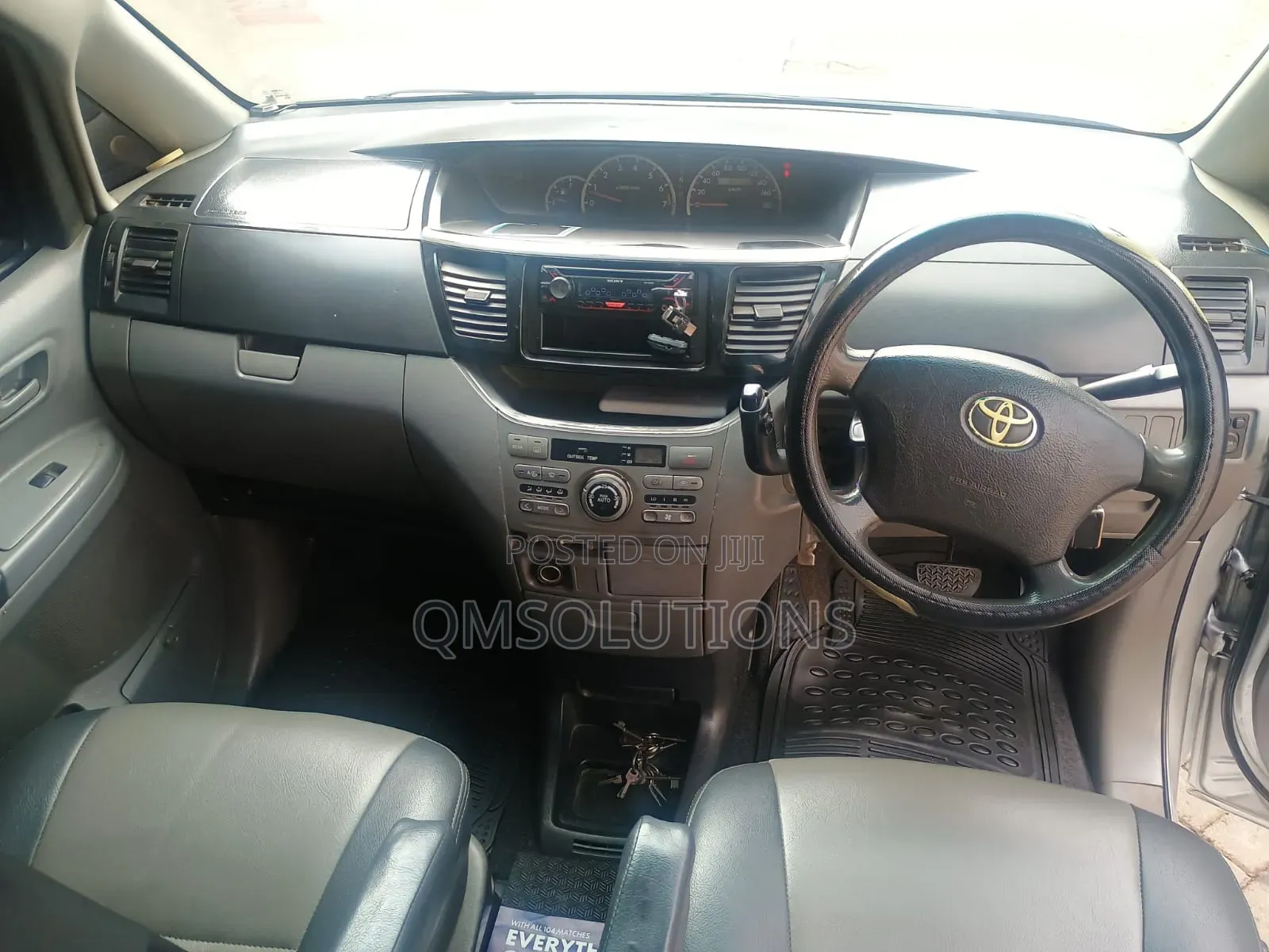 Toyota Voxy 2006 Silver