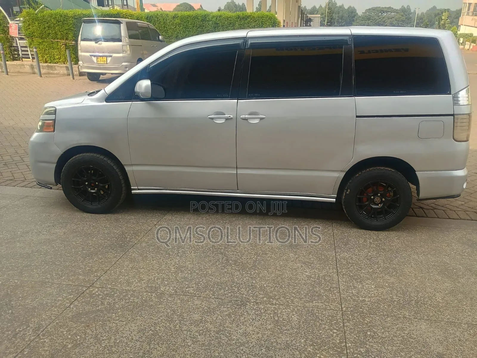 Toyota Voxy 2006 Silver