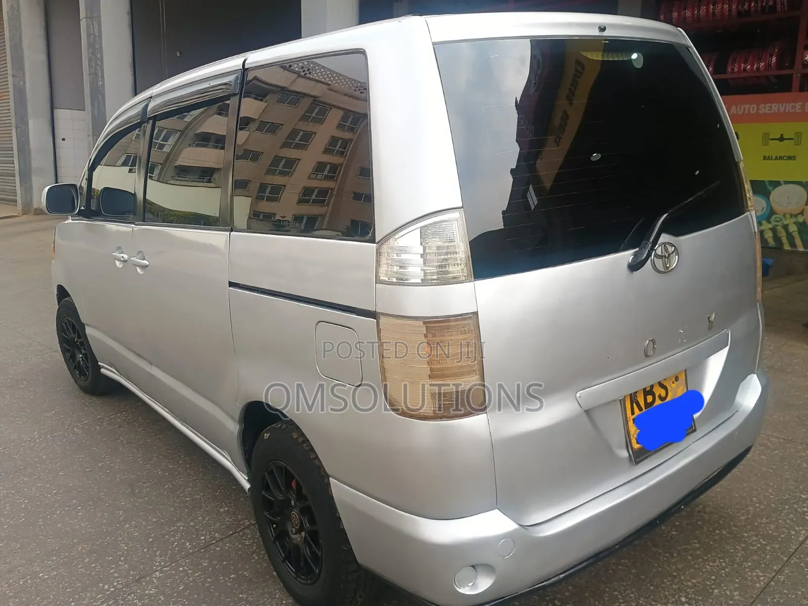 Toyota Voxy 2006 Silver