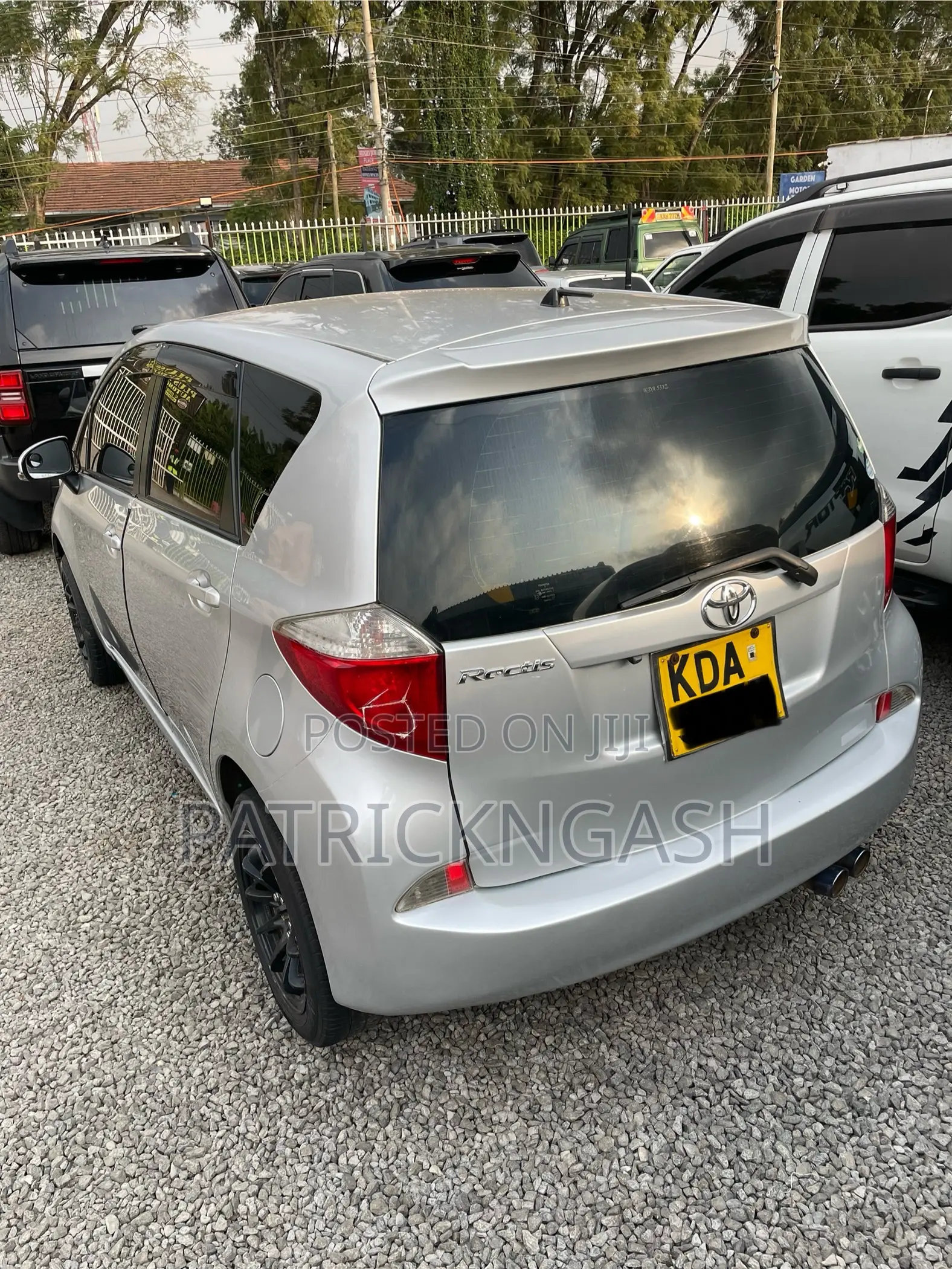 Toyota Ractis 2014 Silver